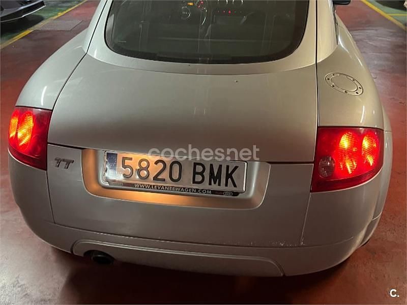 Usado Audi TT 180 CV (132 kW) 2001 Gris / plata Coupe