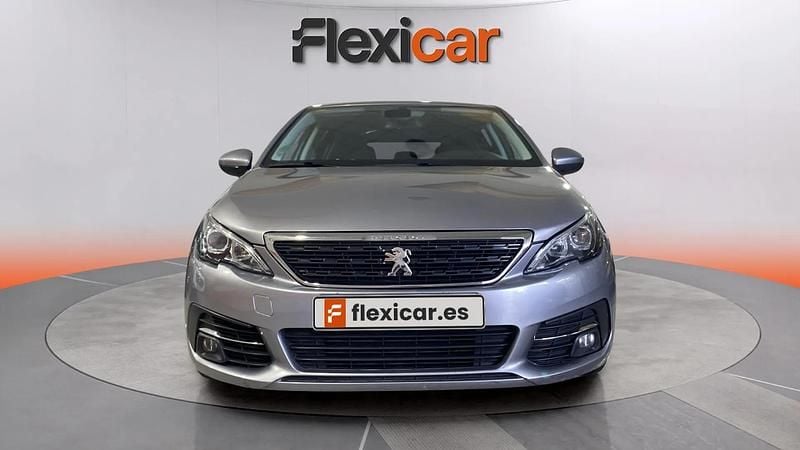 Usado Peugeot 308 Style 131 CV (96 kW) 2020 Gris Utilitario