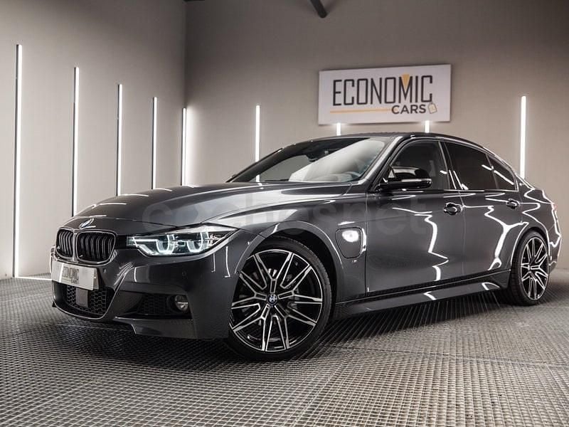 Usado BMW 330e M Sport 252 CV (185 kW) 2016 Gris / plata Berlina