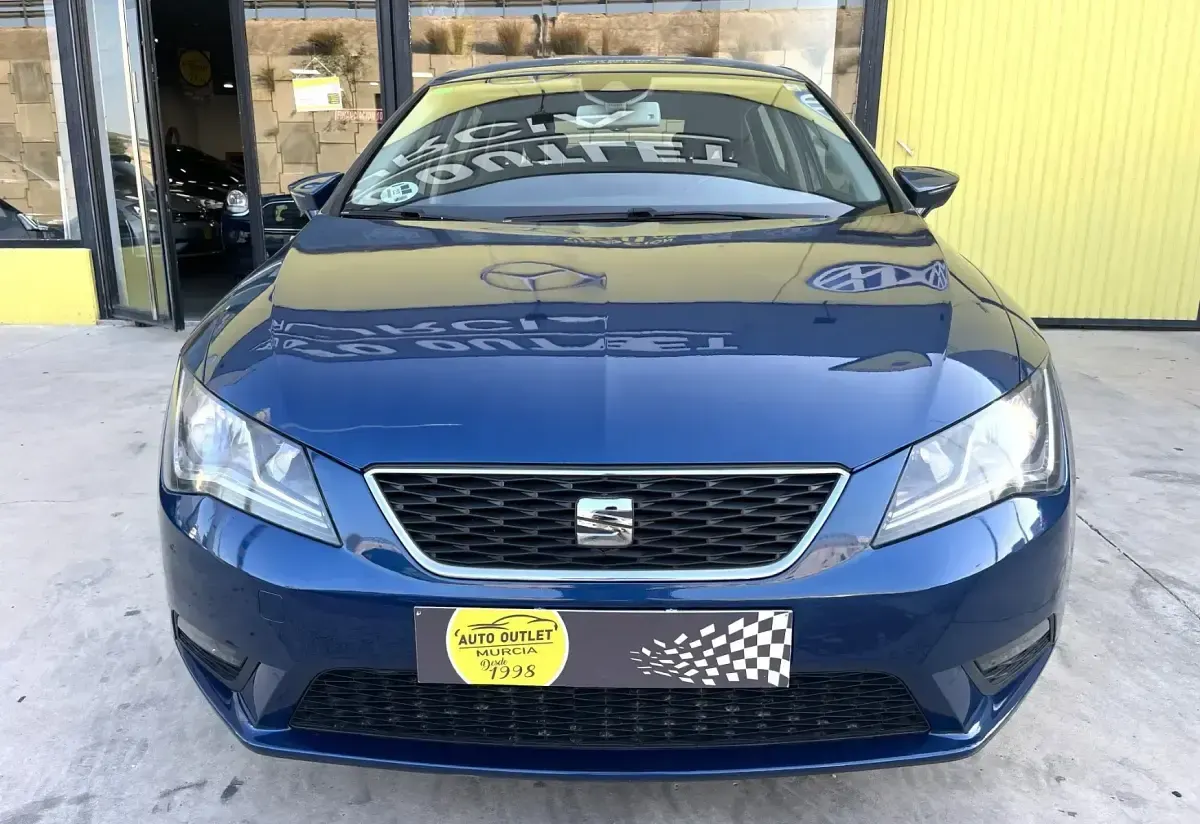 Usado Seat Leon I-Tech 105 CV (77 kW) 2014 Azul Berlina