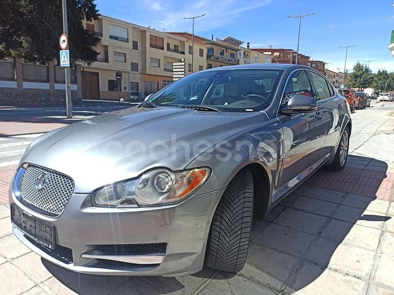Usado Jaguar XF Luxury 240 CV (176 kW) 2010 Beige Berlina