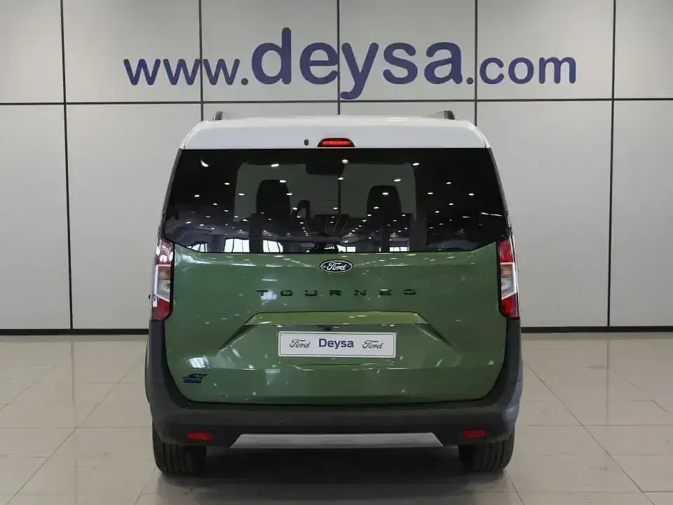 Begagnad Ford Tourneo Courier Active 100 kW (136 HK) 2025 Grön Minibuss