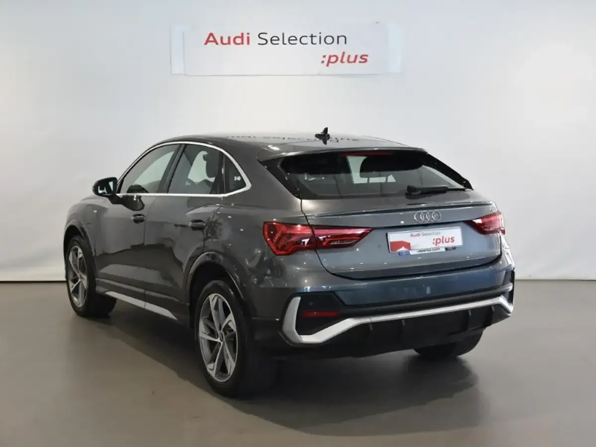 Usado Audi Q3 Sportback S-Line 245 CV (180 kW) 2022 Gris/plata SUV
