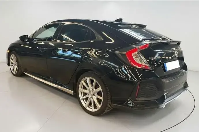 Usado Honda Civic Elegance 120 CV (88 kW) 2020 Negro Utilitario