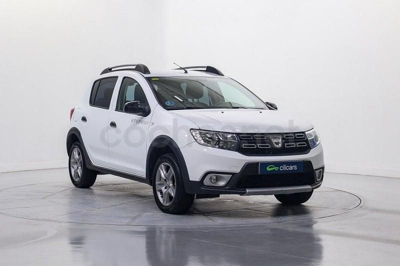 Usado Dacia Sandero Essentiel 90 CV (66 kW) 2018 Blanco Berlina