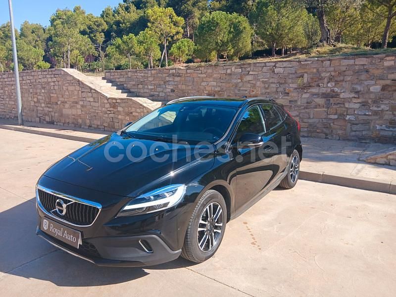 Negro Usado 2019 Volvo V40 CC Familiar | 17.990 € - Imagen 1/4