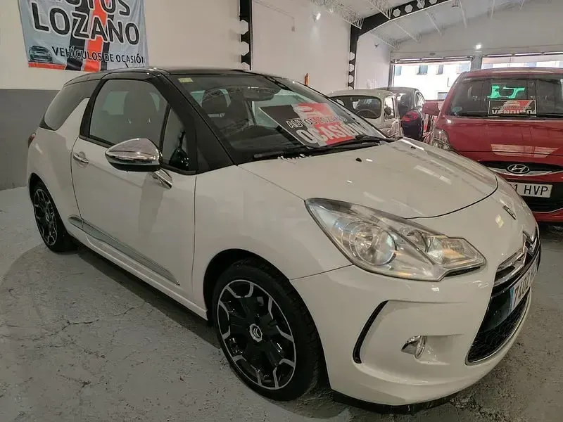 Usado Citroën DS3 92 CV (67 kW) 2011 Blanco Utilitario