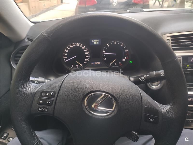 Usado Lexus IS220d Sport Line 177 CV (130 kW) 2007 Gris / plata Berlina