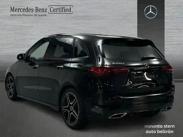 Usado Mercedes B200 AMG line 150 CV (110 kW) 2023 Negro Utilitario
