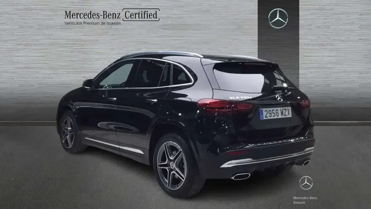 Usado Mercedes GLA250 218 CV (160 kW) 2025 Negro SUV