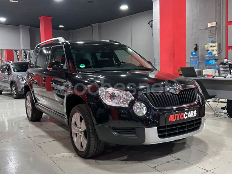 Negro Usado 2011 Skoda Yeti Experience SUV | 9900 € - Imagen 1/4