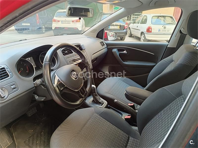 Usado VW Polo Advance 90 CV (66 kW) 2014 Rojo Berlina