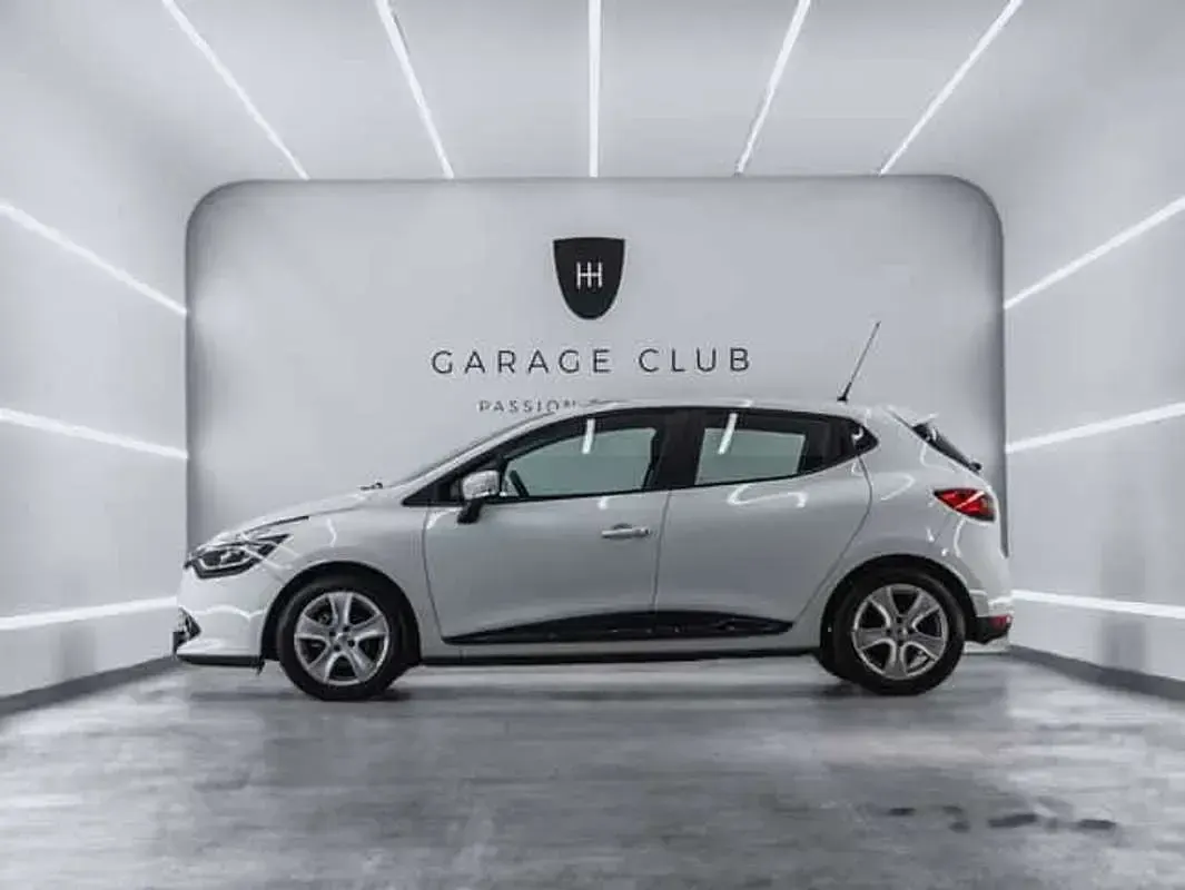 Usado Renault Clio Dynamique 90 CV (66 kW) 2015 Blanco Utilitario