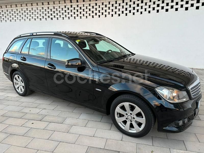 Usado Mercedes C180 Elegance 120 CV (88 kW) 2011 Negro Familiar