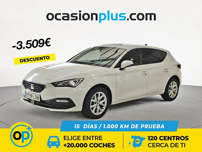 Usado Seat Leon Style 130 CV (95 kW) 2021 Blanco Berlina
