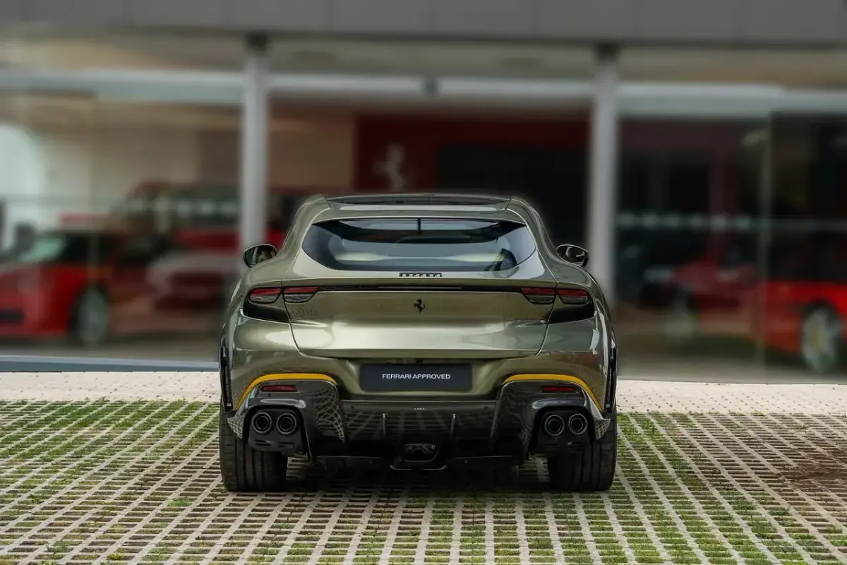 Usado Ferrari Purosangue 724 CV (532 kW) 2024 Verde metalizado SUV