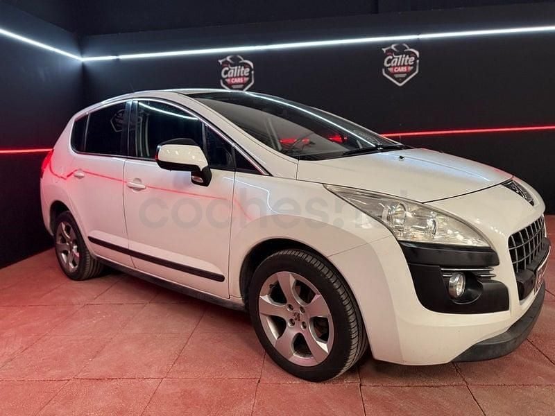 Usado Peugeot 3008 Active 112 CV (82 kW) 2012 Blanco Familiar
