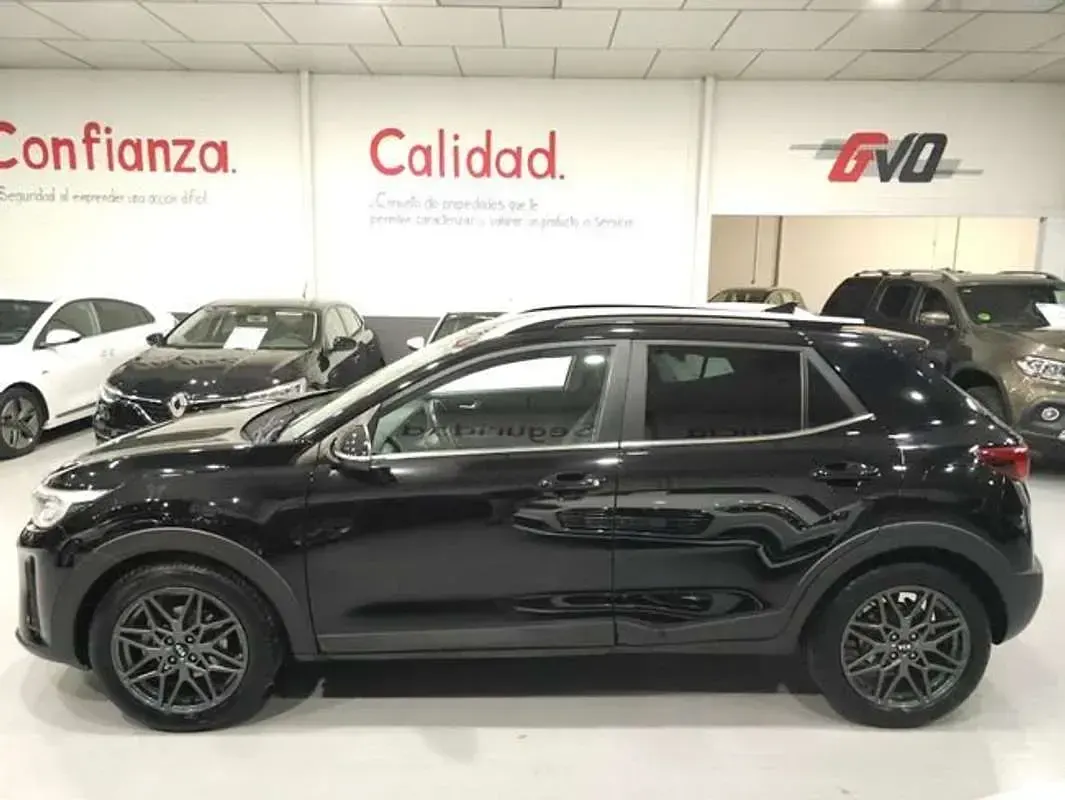 Usado Kia Stonic 120 CV (88 kW) 2020 Negro SUV