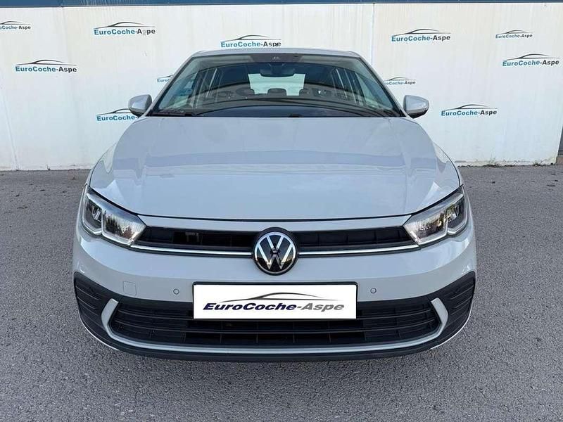 Usado VW Polo Life 94 CV (69 kW) 2022 Gris Utilitario