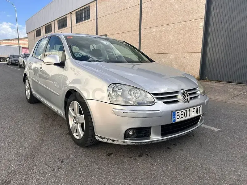 Usado VW Golf VI Highline 140 CV (102 kW) 2008 Gris / plata Utilitario