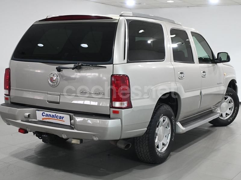 Usado Cadillac Escalade 350 CV (257 kW) 2006 Beige SUV