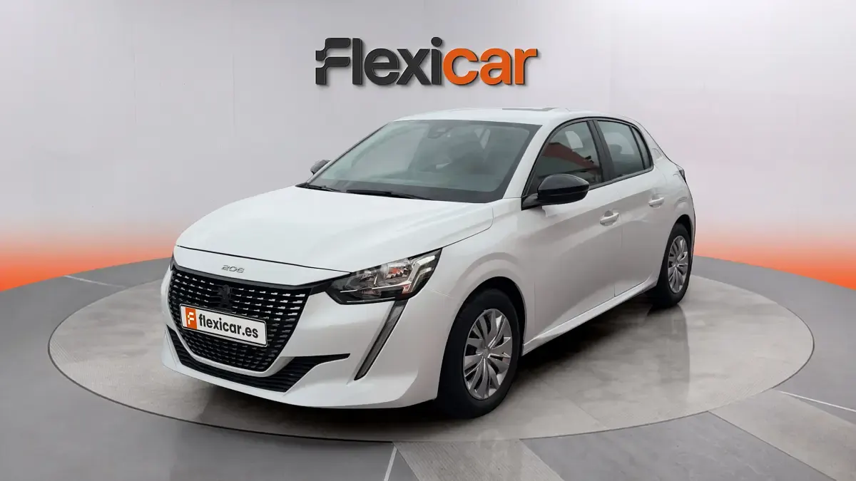 Usado Peugeot 208 Active 101 CV (74 kW) 2023 Blanco Utilitario