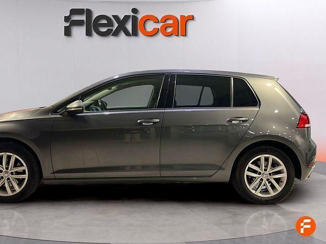 Usado VW Golf VII Advance 125 CV (91 kW) 2018 Gris