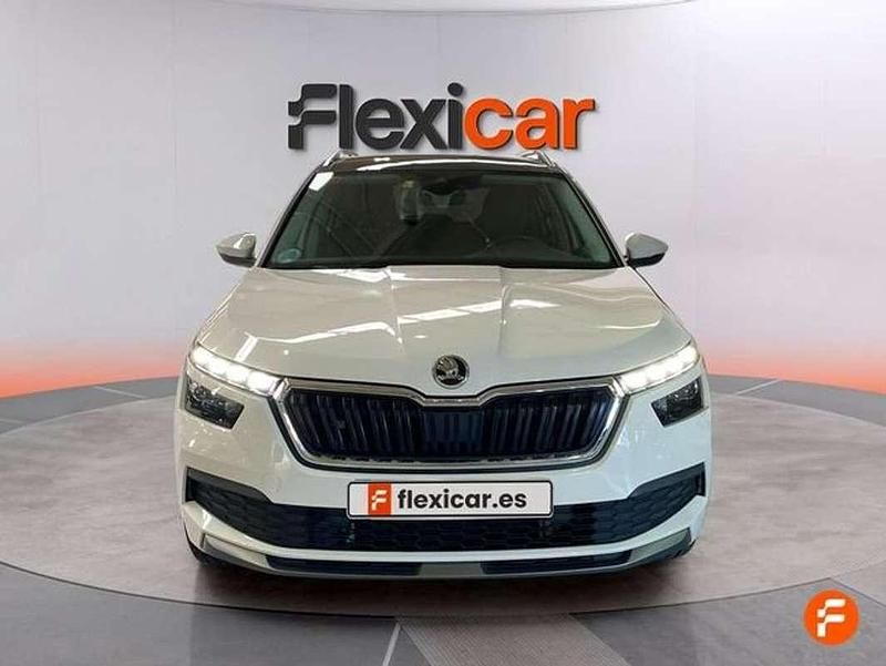 Usado Skoda Kamiq Ambition 110 CV (80 kW) 2021 Blanco SUV