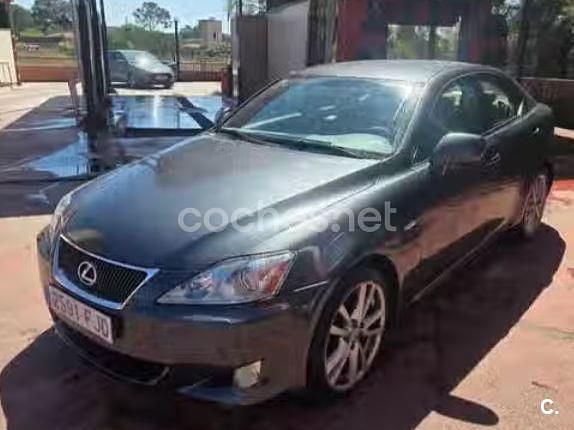 Usado Lexus IS220d Sport Line 177 CV (130 kW) 2007 Azul Berlina