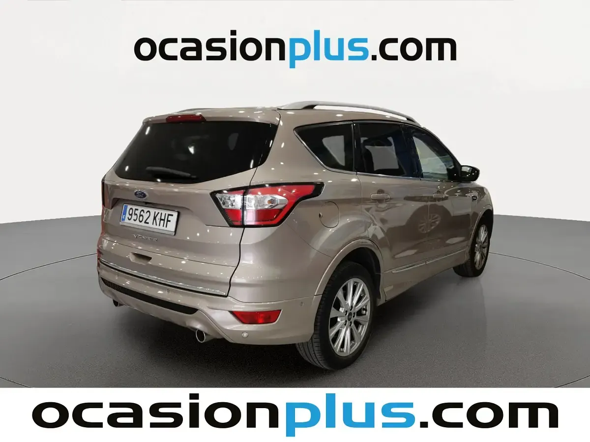 Usado Ford Kuga Vignale 150 CV (110 kW) 2018 Beige SUV