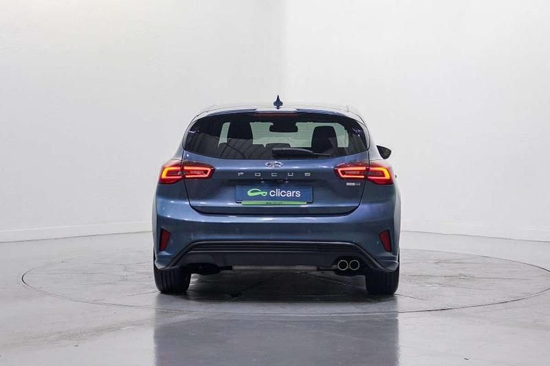 Usado Ford Focus ST-Line 125 CV (91 kW) 2022 Azul Utilitario