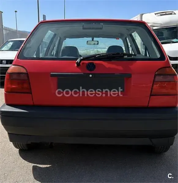 Usado VW Golf III 75 CV (55 kW) 1992 Rojo Utilitario