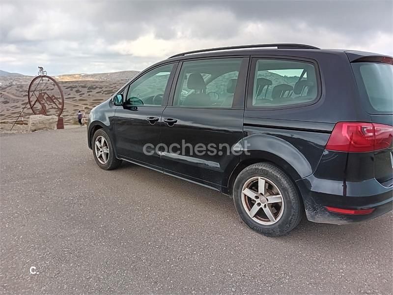 Usado Seat Alhambra Reference 140 CV (102 kW) 2010 Negro Monovolumen