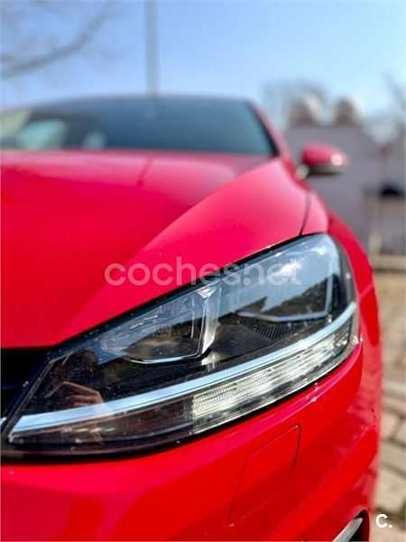 Usado VW Golf VII Advance 115 CV (84 kW) 2018 Rojo Berlina