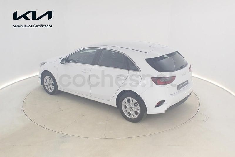 Usado Kia Ceed 100 CV (73 kW) 2025 Blanco Utilitario