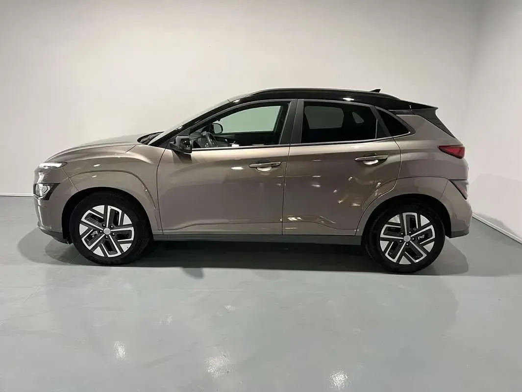 Usado Hyundai Kona 100 kW (136 CV) 2022 Marrón SUV