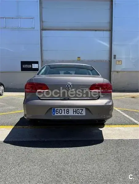 Usado VW Passat Advance 105 CV (77 kW) 2011 Beige Berlina