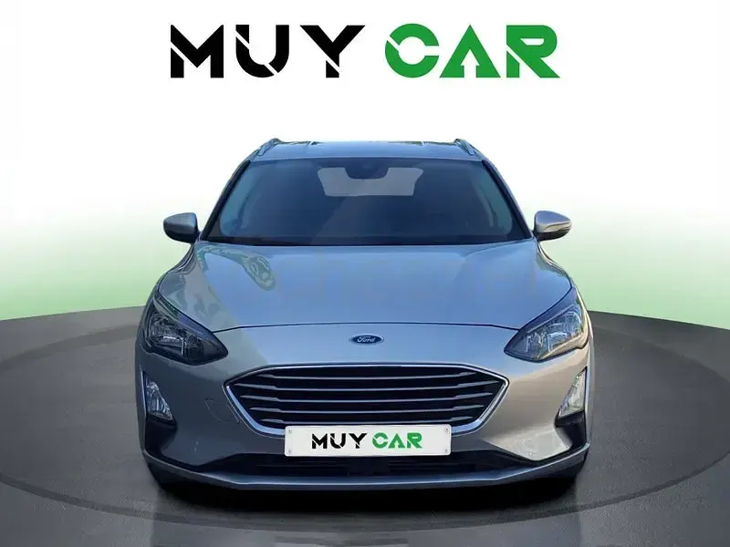 Usado Ford Focus Trend 125 CV (91 kW) 2021 Gris / plata Familiar
