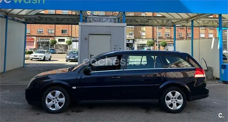 Usado Opel Vectra Elegance 177 CV (130 kW) 2005 Negro Familiar