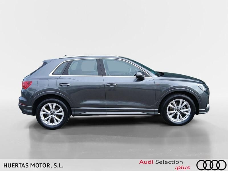 Usado Audi Q3 S-Line 150 CV (110 kW) 2024 Gris / plata SUV