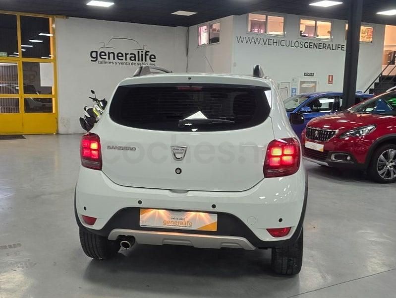 Usado Dacia Sandero Stepway 90 CV (66 kW) 2018 Blanco Berlina