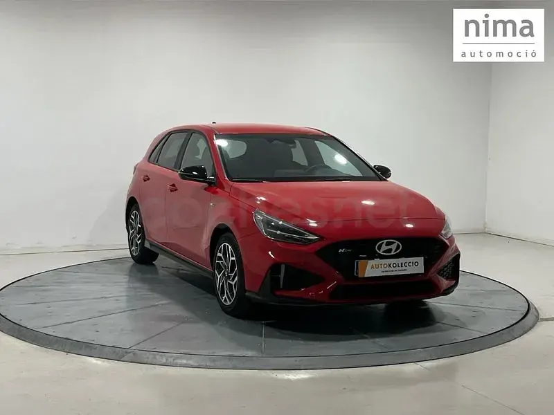 Usado Hyundai i30 N Line 96 CV (70 kW) 2025 Rojo Berlina
