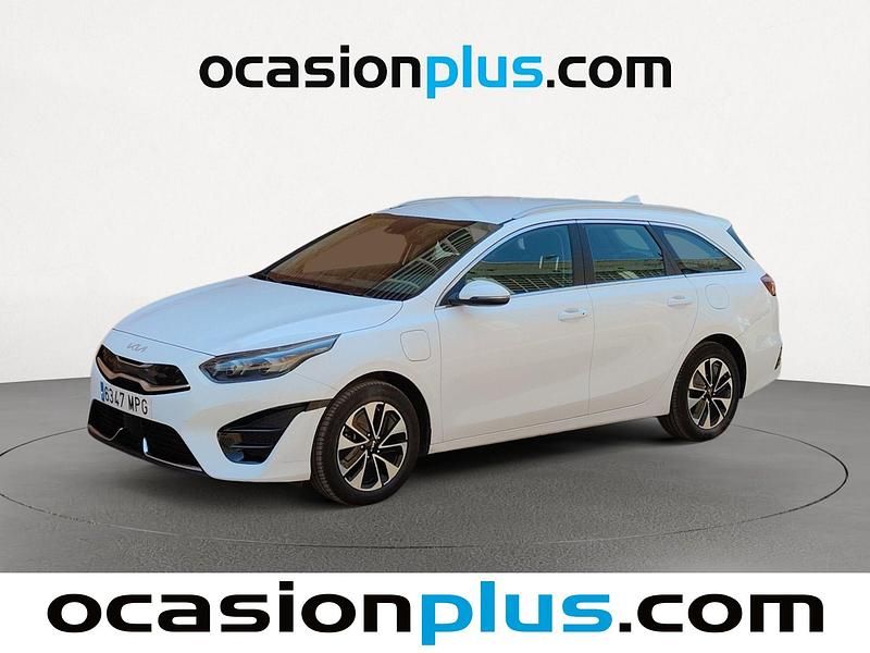 Blanco Usado 2024 Kia Ceed Utilitario | 22.214 € (Precio justo) - Imagen 1/4