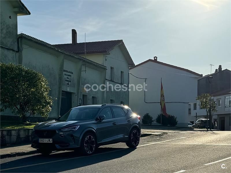 Gris / plata Usado 2022 Cupra Formentor VZ SUV | 30.000 € (Buen precio) - Imagen 1/4