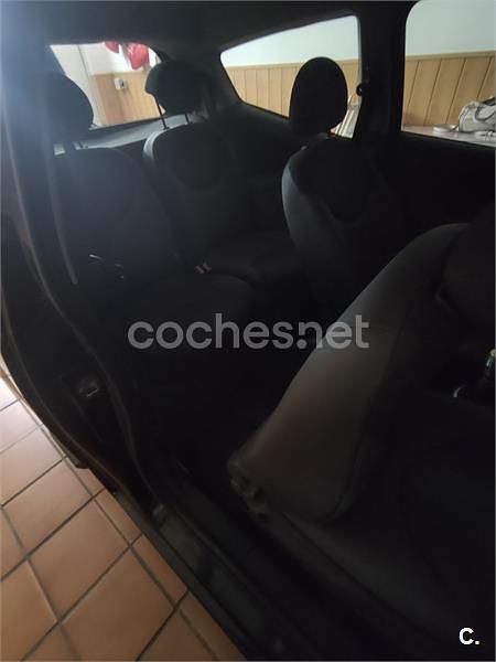 Usado Citroën C2 Furio 70 CV (51 kW) 2006 Negro Utilitario