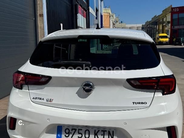Używany Opel Astra 150 KM (110 kW) 2019 Biały Sedan/Limuzyna