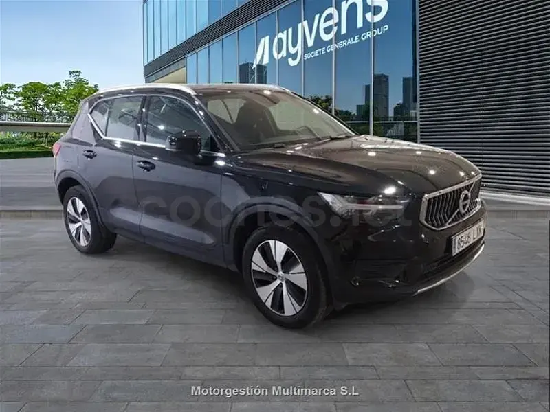 Usado Volvo XC40 Inscription 262 CV (192 kW) 2022 Amarillo SUV