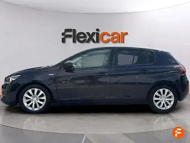 Usado Peugeot 308 Style 110 CV (80 kW) 2020 Negro Berlina