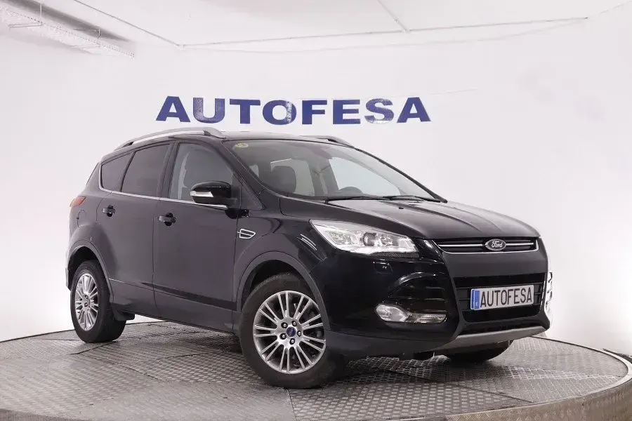 Używany Ford Kuga Titanium 140 KM (102 kW) 2014 Czarny SUV