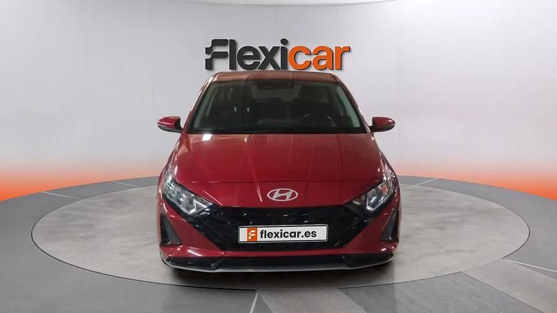 Usado Hyundai i20 101 CV (74 kW) 2024 Rojo Utilitario